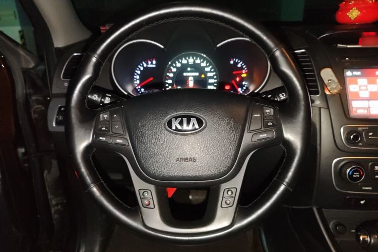 Used Kia Sorento 2013 2.4L 5-seat Gasoline Luxury Edition Steering Wheel