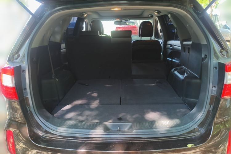 Used Kia Sorento 2013 2.4L 7-Seater Gasoline Supreme Edition China IV Standard Trunk