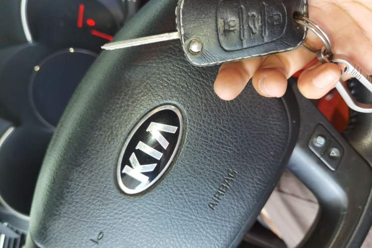 Used Kia Sorento 2013 2.4L 5-Seater Gasoline Comfort Version China IV Standard Vehicle Key