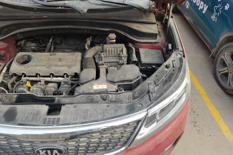 Used Kia Sorento 2013 2.4L 7-Seater Gasoline Comfort Version China IV Standard Engine Bay Left