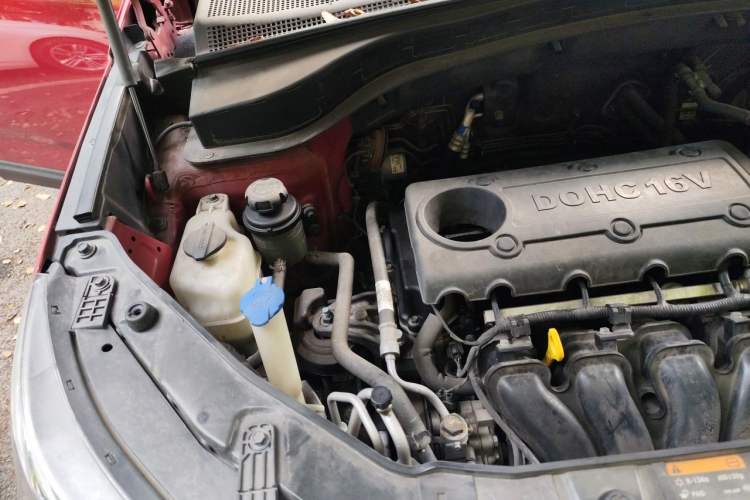 Used Kia Sorento 2013 2.4L 7-seat Gasoline Luxury Edition Engine Bay Right