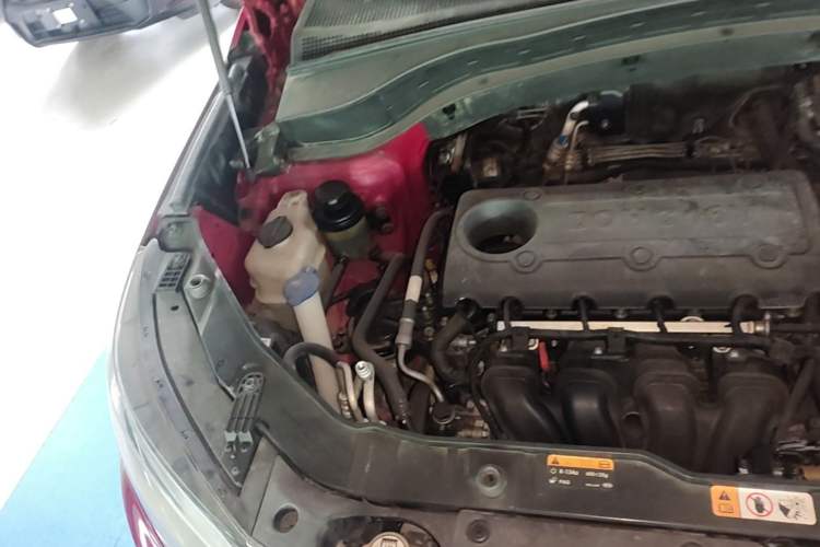 Used Kia Sorento 2013 2.4L 5-seat Gasoline Luxury Edition Engine Bay Right
