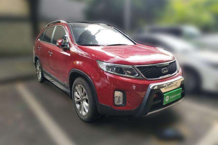 Used Kia Sorento 2013 2.4L 7-seat Gasoline Luxury Edition Front Right 45 Deg