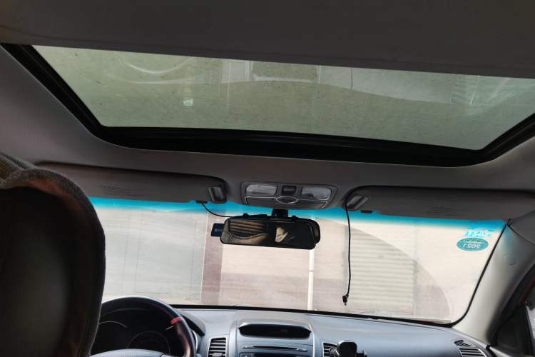 Used Kia Sorento 2013 2.4L 7-Seater Gasoline Comfort Version China IV Standard Headliner