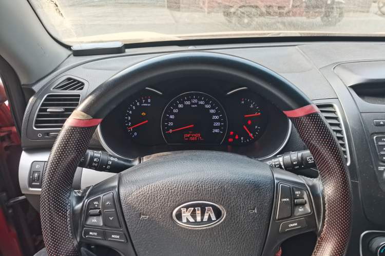 Used Kia Sorento 2013 2.4L 7-Seater Gasoline Comfort Version China IV Standard Instrument Cluster