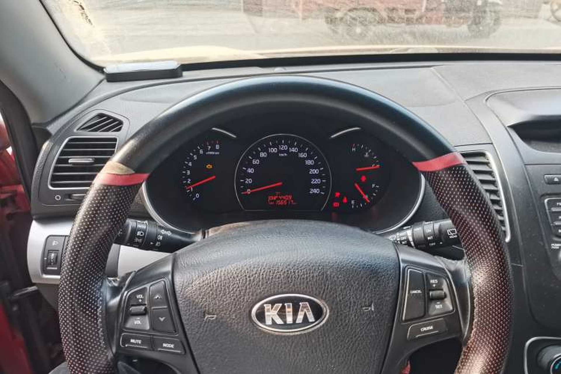 Used Kia Sorento 2013 2.4L 7-Seater Gasoline Comfort Version China IV Standard Instrument Cluster