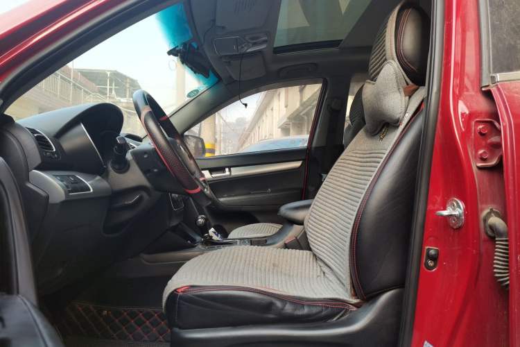 Used Kia Sorento 2013 2.4L 7-Seater Gasoline Comfort Version China IV Standard Left Front Seat