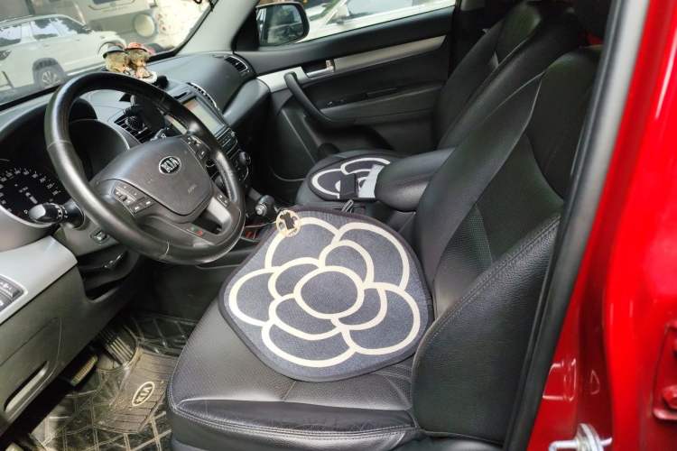 Used Kia Sorento 2013 2.4L 7-seat Gasoline Luxury Edition Left Front Seat