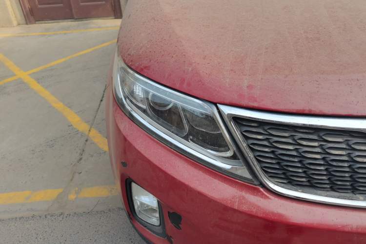 Used Kia Sorento 2013 2.4L 7-Seater Gasoline Comfort Version China IV Standard Right Front Headlight