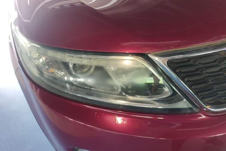 Used Kia Sorento 2013 2.4L 5-seat Gasoline Luxury Edition Right Front Headlight