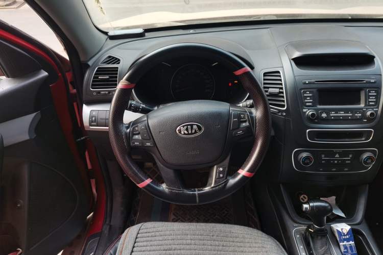 Used Kia Sorento 2013 2.4L 7-Seater Gasoline Comfort Version China IV Standard Steering Wheel
