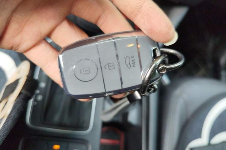 Used Kia Sorento 2013 2.4L 7-seat Gasoline Luxury Edition Vehicle Key