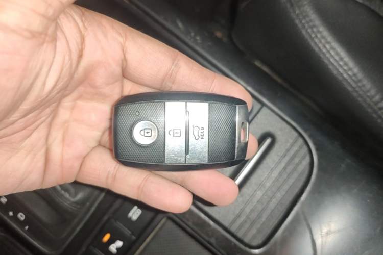 Used Kia Sorento 2013 2.4L 5-seat Gasoline Luxury Edition Vehicle Key
