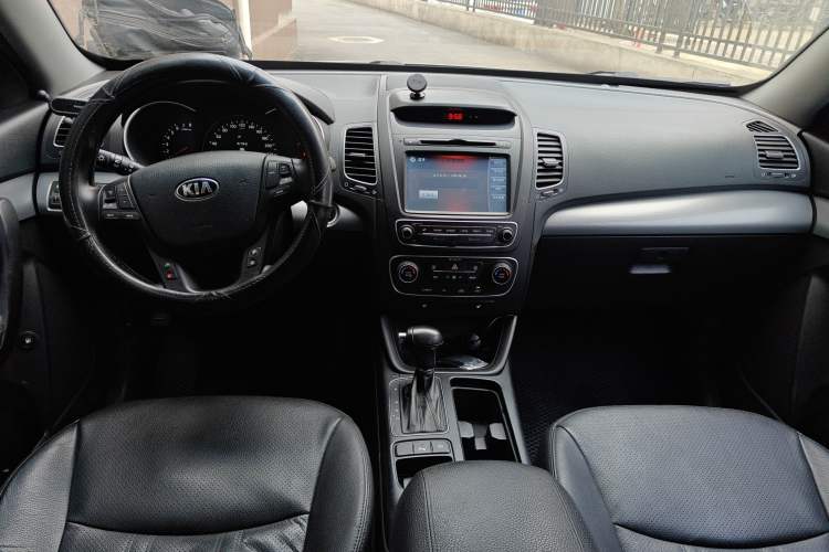 Used Kia Sorento 2013 2.4L 5-seat Gasoline Luxury Edition Center Console