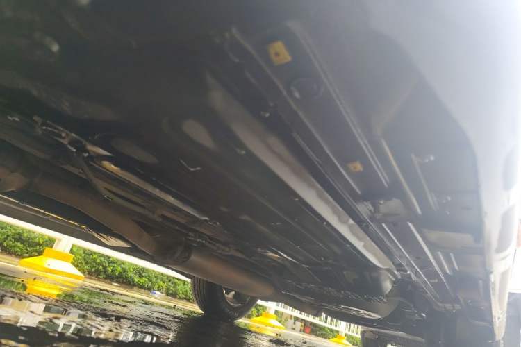 Used Kia Sorento 2013 2.4L 7-Seater Gasoline Luxury Version China IV Standard Chassis Front Left