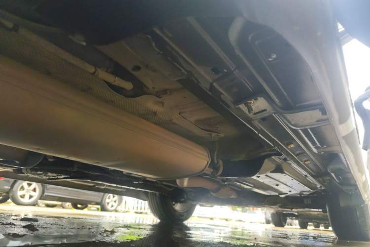 Used Kia Sorento 2013 2.4L 7-Seater Gasoline Luxury Version China IV Standard Chassis Rear Right