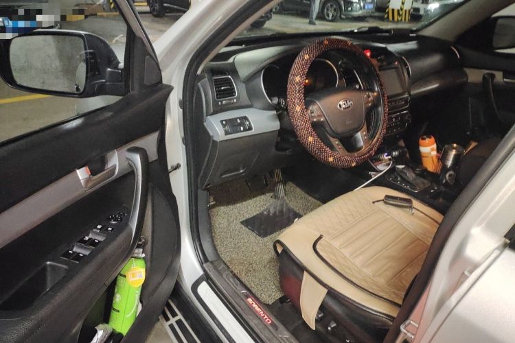 Used Kia Sorento 2013 2.4L 7-seat Gasoline Luxury Edition Driver Seat