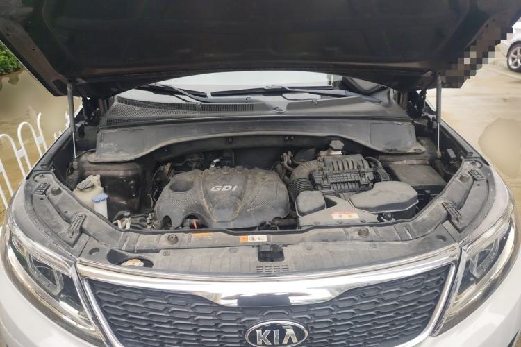 Used Kia Sorento 2013 2.4L 7-Seater Gasoline Luxury Version China IV Standard Engine Bay