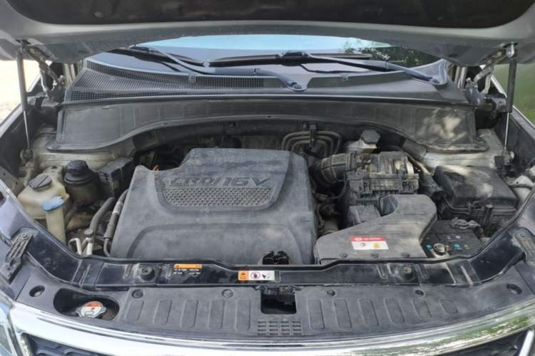 Used Kia Sorento 2013 2.2T 7-seat Diesel Comfort Edition Engine Bay