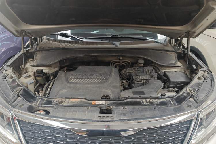 Used Kia Sorento 2013 2.2T 5-Seater Diesel Supreme Edition Engine Bay