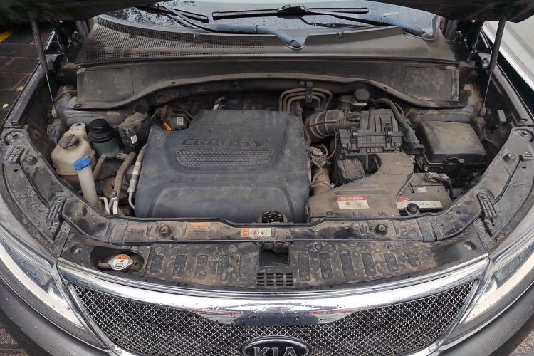 Used Kia Sorento 2013 2.2T 7-seat Diesel Luxury Edition Engine Bay