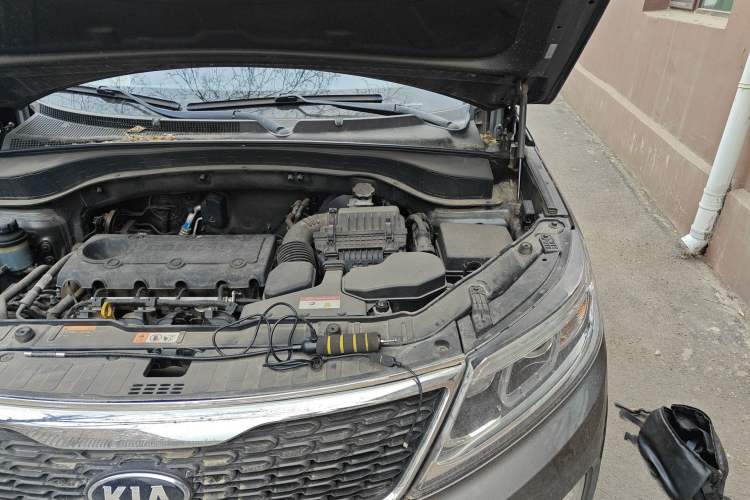 Used Kia Sorento 2013 2.4L 5-seat Gasoline Luxury Edition Engine Bay Left