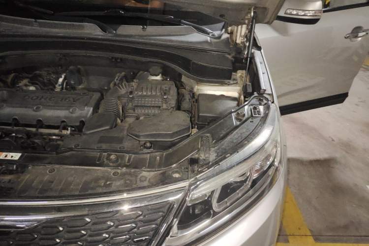 Used Kia Sorento 2013 2.4L 7-seat Gasoline Luxury Edition Engine Bay Left