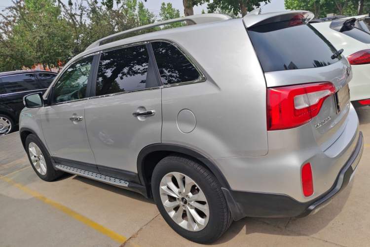 Used Kia Sorento 2013 2.4L 5-Seater Gasoline Supreme Edition Exterior 3
