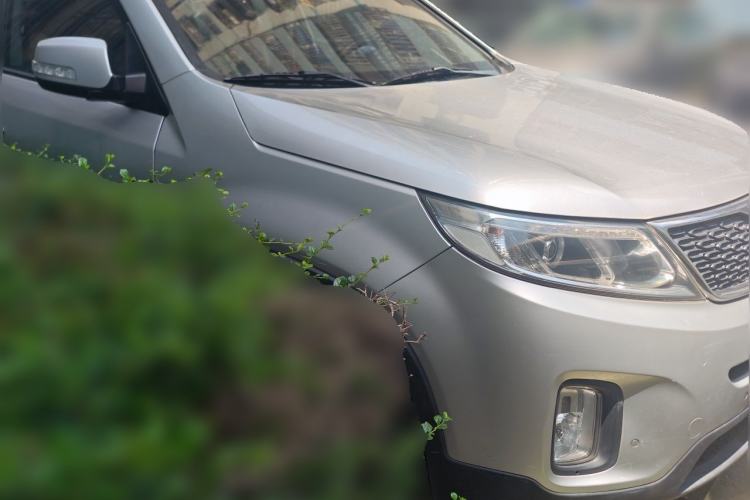 Used Kia Sorento 2013 2.4L 5-Seater Gasoline Comfort Version China IV Standard Front Right 45 Deg