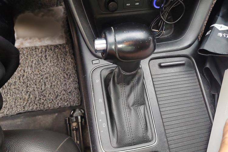 Used Kia Sorento 2013 2.2T 7-seat Diesel Luxury Edition Gear Lever