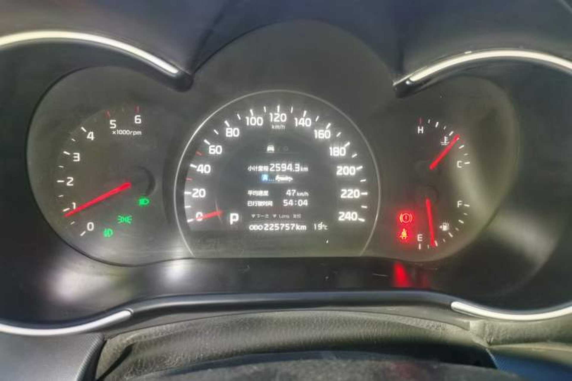 Used Kia Sorento 2013 2.2T 7-seat Diesel Luxury Edition Instrument Cluster