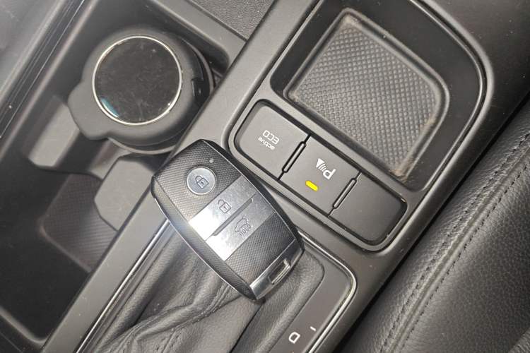 Used Kia Sorento 2013 2.2T 5-Seater Diesel Supreme Edition Interior 1