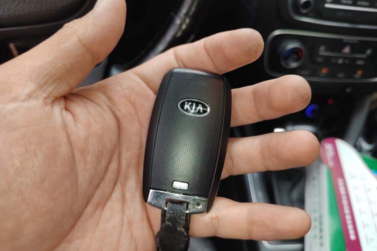 Used Kia Sorento 2013 2.2T 7-seat Diesel Luxury Edition Interior 1