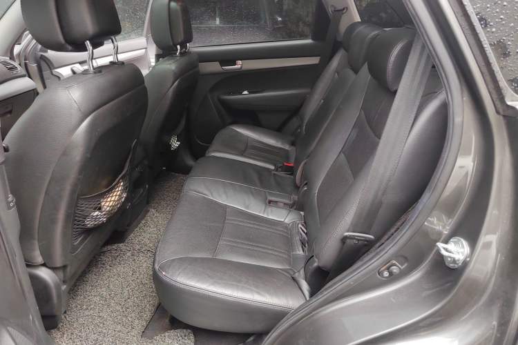 Used Kia Sorento 2013 2.2T 7-seat Diesel Luxury Edition Interior 4