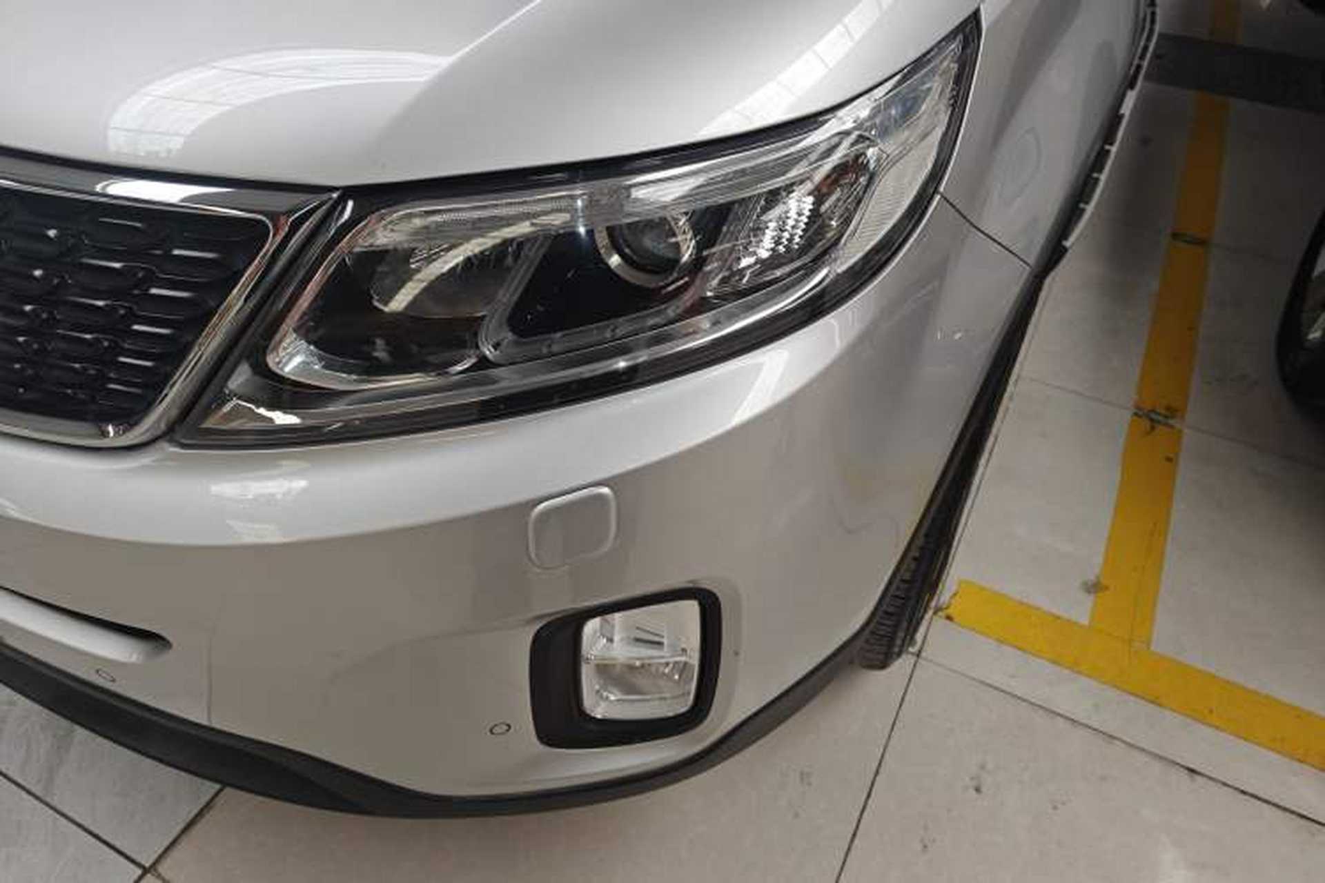 Used Kia Sorento 2013 2.2T 5-Seater Diesel Supreme Edition Left Front Headlight