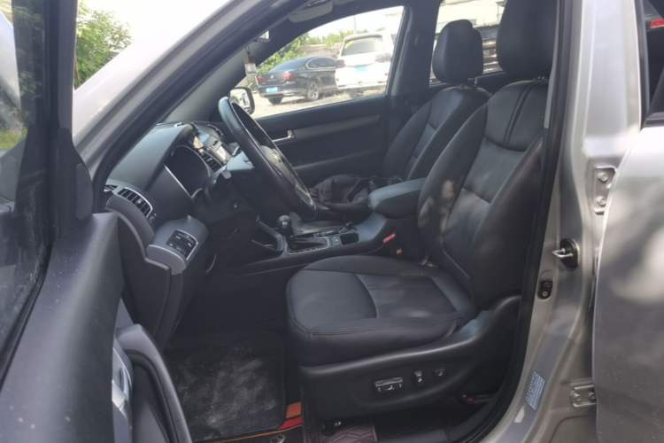Used Kia Sorento 2013 2.2T 7-seat Diesel Comfort Edition Left Front Seat