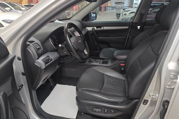 Used Kia Sorento 2013 2.2T 5-Seater Diesel Supreme Edition Left Front Seat