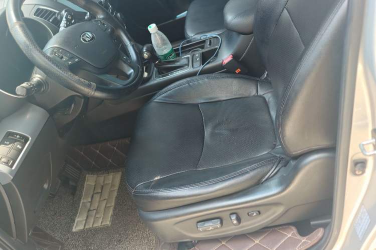 Used Kia Sorento 2013 2.4L 5-Seater Gasoline Comfort Version China IV Standard Left Front Seat