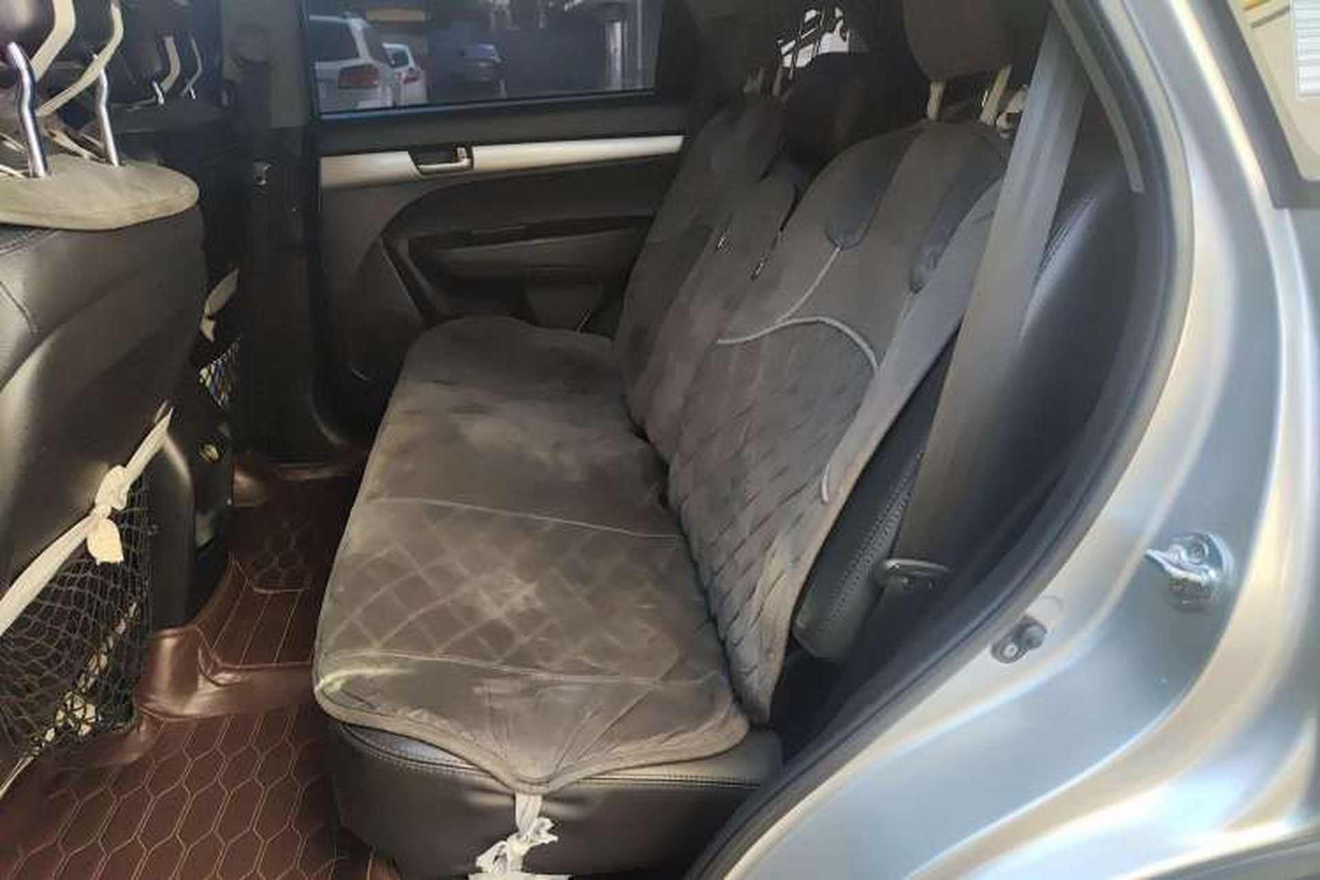 Used Kia Sorento 2013 2.2T 7-Seater Diesel Supreme Edition Left Rear Seat