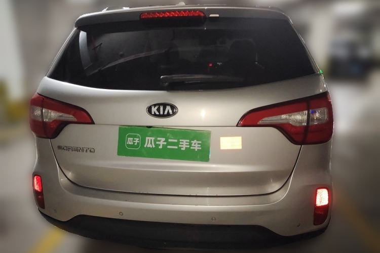 Used Kia Sorento 2013 2.4L 7-seat Gasoline Luxury Edition Rear