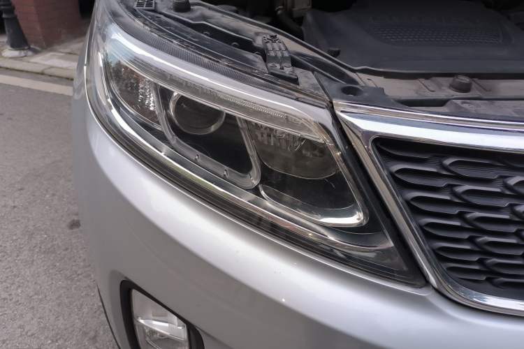Used Kia Sorento 2013 2.2T 7-seat Diesel Luxury Edition Right Front Headlight