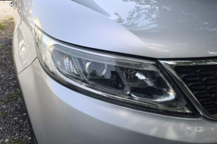 Used Kia Sorento 2013 2.2T 7-seat Diesel Comfort Edition Right Front Headlight
