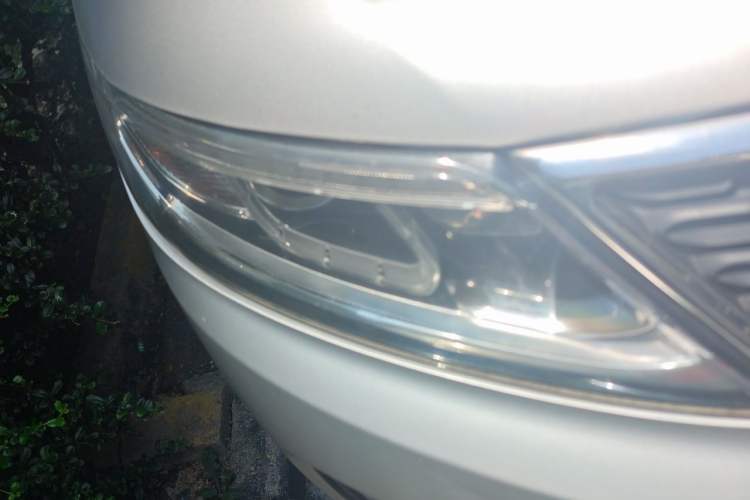 Used Kia Sorento 2013 2.4L 5-Seater Gasoline Comfort Version China IV Standard Right Front Headlight