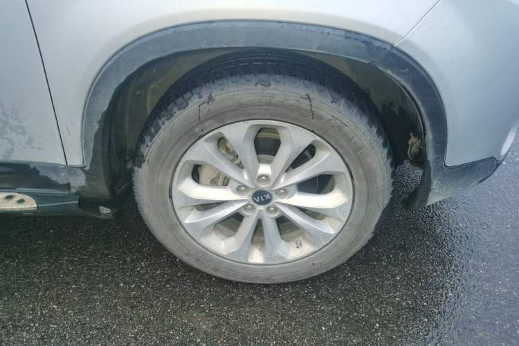 Used Kia Sorento 2013 2.2T 7-seat Diesel Luxury Edition Right Front Wheel Hub