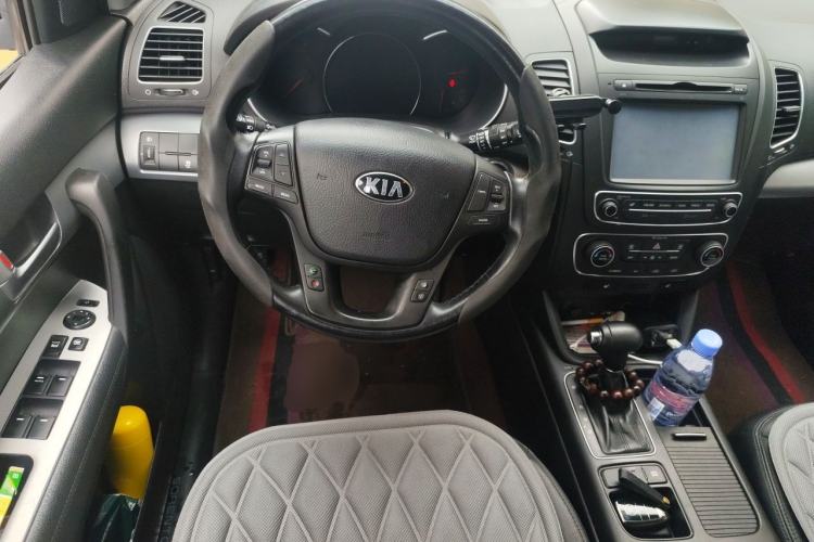 Used Kia Sorento 2013 2.4L 7-Seater Gasoline Luxury Version China IV Standard Steering Wheel