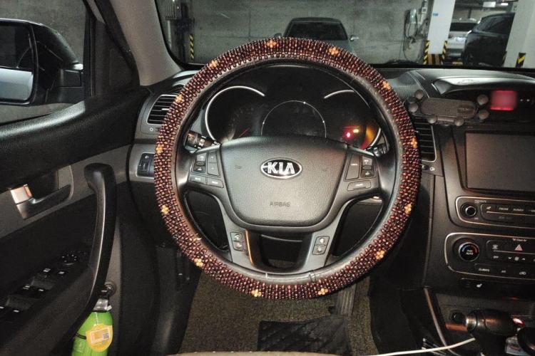 Used Kia Sorento 2013 2.4L 7-seat Gasoline Luxury Edition Steering Wheel