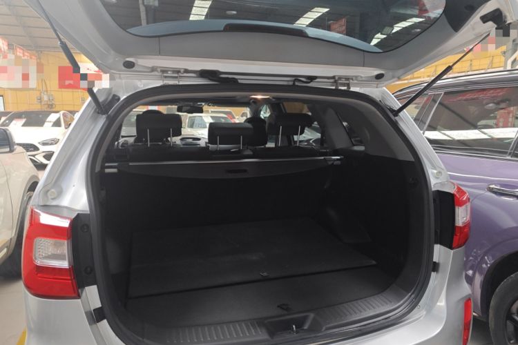 Used Kia Sorento 2013 2.2T 5-Seater Diesel Supreme Edition Trunk