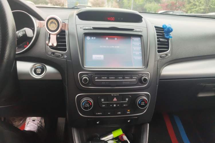 Used Kia Sorento 2013 2.4L 7-seat Gasoline Luxury Edition Audio And AC Panel