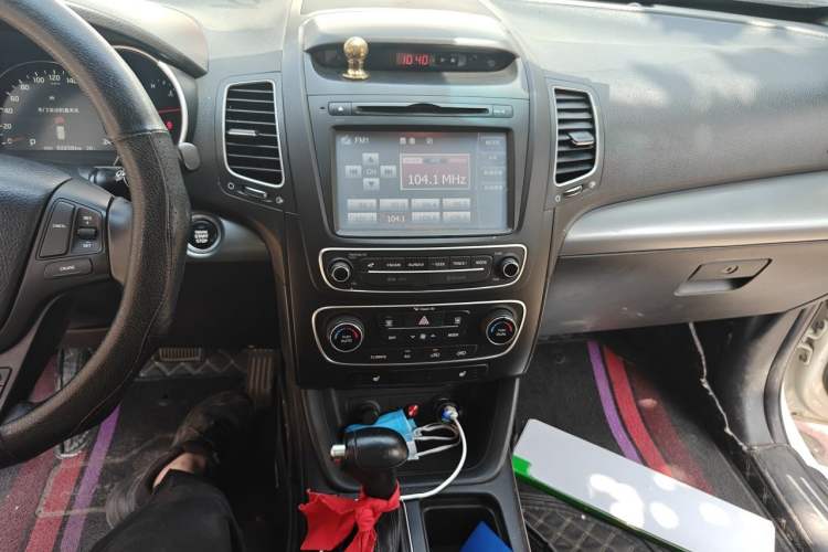 Used Kia Sorento 2013 2.4L 7-seat Gasoline Luxury Edition Audio And AC Panel