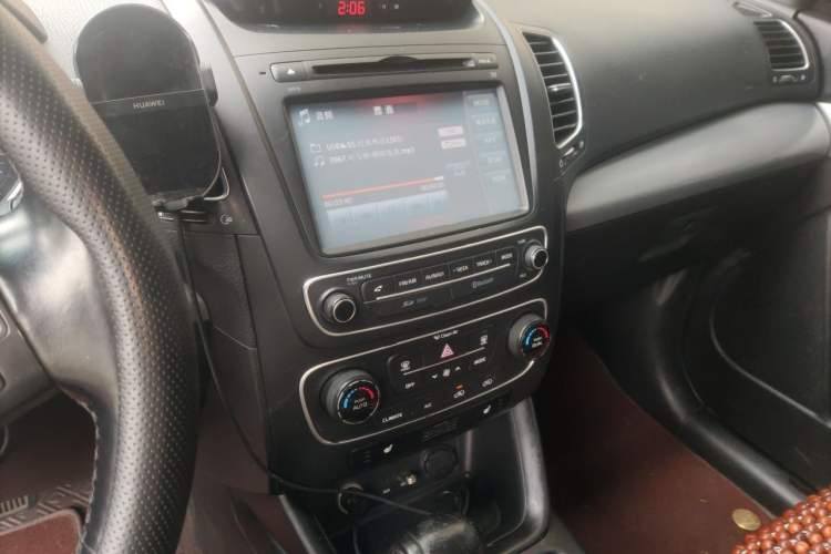 Used Kia Sorento 2013 2.4L 5-seat Gasoline Luxury Edition Audio And AC Panel